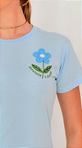 TSHIRT ARRETADA E FLORIDA - AZUL BEBÊ