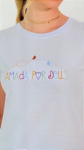 TSHIRT BORDADA AMADA POR DEUS - BRANCA