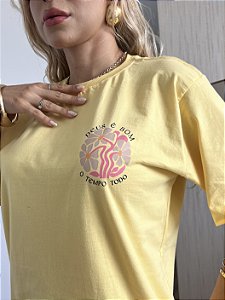 MAX TSHIRT UNISSEX MENEGOTTI DEUS É BOM - AMARELA