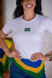 TSHIRT BRASIL BANDEIRA BORDADA - BRANCA