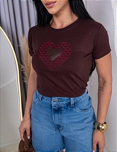 TSHIRT CORAÇÃO COURO BORDADA - MARROM