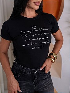 TSHIRT NO ALGODÃO GOLA NA RIBANA PROVERBIOS - PRETA
