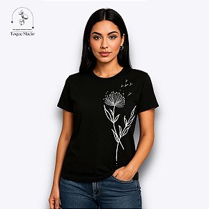 T-SHIRT FLOR BRANCA - PRETO