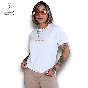 T-SHIRT FAITH HOPE LOVE DOURADO - BRANCA