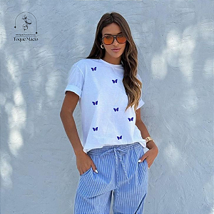 T-SHIRT BORBOLETAS AZUIS - BRANCO