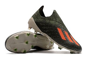 chuteira x da adidas