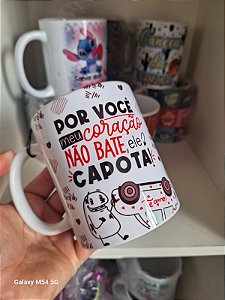 Caneca Namorados - Meu coração não bate ... ele capota por vc .