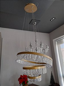 LUSTRE EM CRISTAL