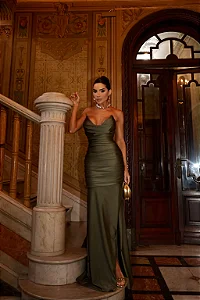 Vestido Liz verde oliva + Clutch Brinde