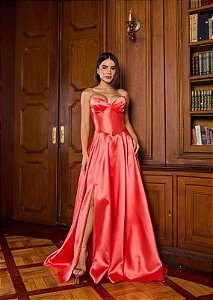 Vestido Karina Coral + Clutch Brinde