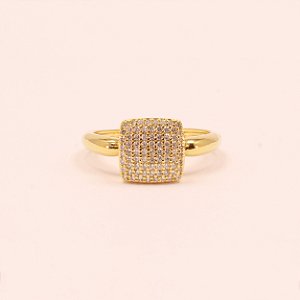 Anel Quadrado Cravejado em Zircônia Cristal Folheado a Ouro 18k