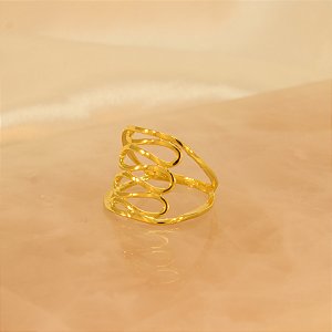Anel com Design Ondulado Folheado a Ouro 18k