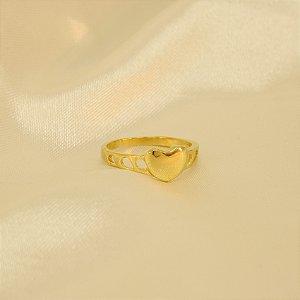 Anel com Design de Coração Folheado a Ouro 18k