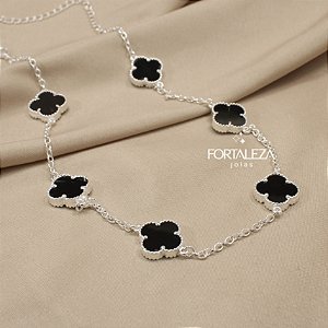 Gargantilha de Trevo com Resina Banhado a Prata