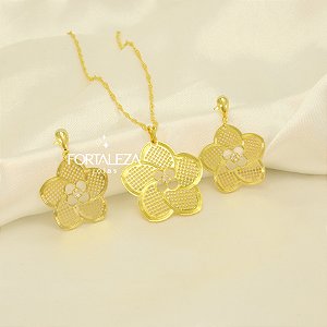 Conjunto Flor Trabalhada Banhado a Ouro 18k