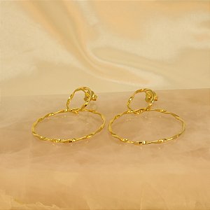 Brinco com Design Torcido Folheado a Ouro 18k