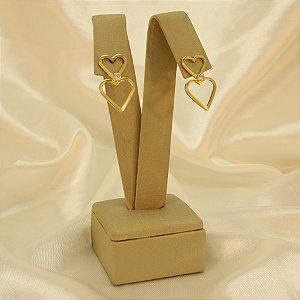 Brinco Coração Vazado com Zircônia Banhado a Ouro 18k