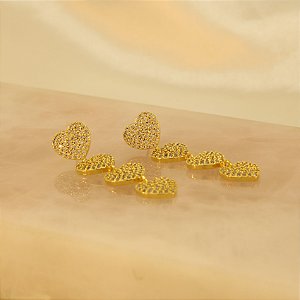 Brinco de Coração Cravejado Folheado a Ouro 18k