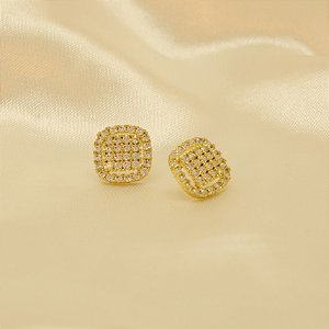 Brinco Cravejado em Zircônia Cristal Folheado a Ouro 18k
