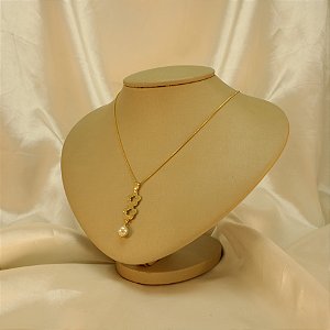 Gargantilha de Flor e Pérola Banhado a Ouro 18k