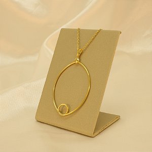 Gargantilha com Pingente Vazado Banhado a Ouro 18k