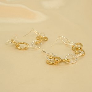 Brinco Ear Cuff com Elos Banhado a Prata e Ouro 18k