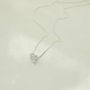 Gargantilha de Coração Cravejado em Zircônia Banhado a Prata