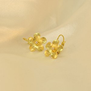 Brinco de Flor com Detalhe em Zircônia Banhado a Ouro 18k