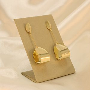 Brinco Pêndulo Trabalhado e Banhado a Ouro 18k