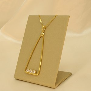 Gargantilha com Pingente Triângulo Banhado a Ouro 18k