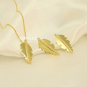 Conjunto Folha com Detalhes em Zircônia Banhado a Ouro 18k
