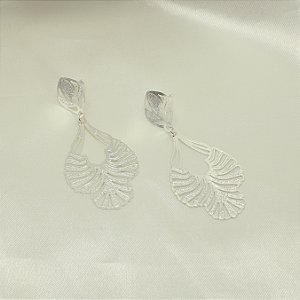 Brinco Trabalhado e Banhado a Prata 925