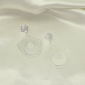 Brinco Trabalhado e Banhado em Prata 925