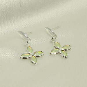 Brinco de Flor com Detalhe em Resina Banhado a Prata 925