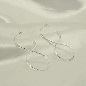 Brinco Infinito Banhado a Prata 925