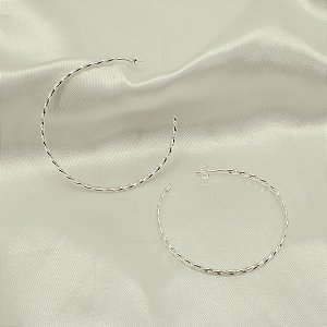 Brinco Argola com Design Trançado e Banhado a Prata 925