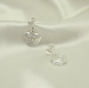Brinco de Coração Texturizado Banhado a Prata 925