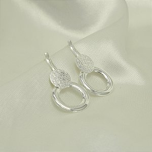 Brinco Vazado com Detalhe Texturizado Banhado a Prata 925