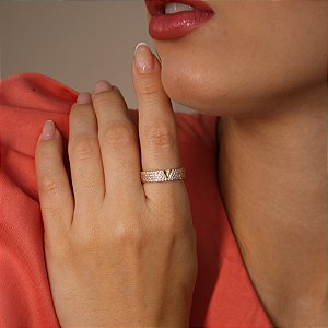 Anel Cravejado em Zircônia Cristal Banhado a Ouro 18k