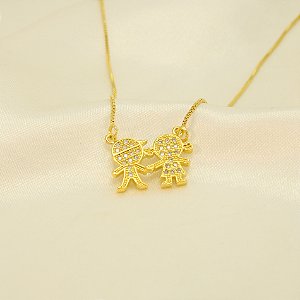 Gargantilha Menino e Menina Cravejado e Banhado a Ouro 18k