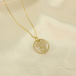 Gargantilha Menina com Placa de Resina Banhado a Ouro 18k