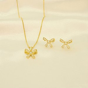 Conjunto de Laço Cravejado em Zircônia e Banhado a Ouro 18k