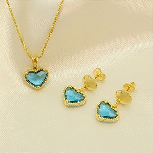 Conjunto de Coração com Zircônia Banhado a Ouro 18k