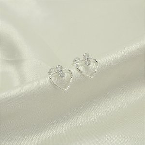 Brinco Coração com Detalhe em Zircônia Banhado a Prata 925