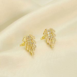 Brinco Cravejado em Zircônia Cristal Banhado a Ouro 18k
