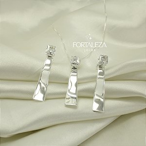 Conjunto com Design Ondulado com Zircônia Banhado a Prata