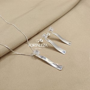 Conjunto com Design Ondulado com Zircônia Banhado a Prata