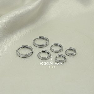 Brinco em Trio de Aro Liso Banhado a Ouro Branco