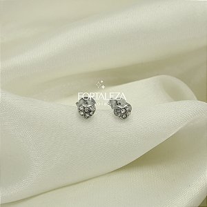 Brinco Coração Cravejado em Zircônia Banhado a Ouro Branco