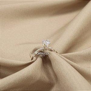 Anel Solitário com Zircônia Cristal Banhado a Prata